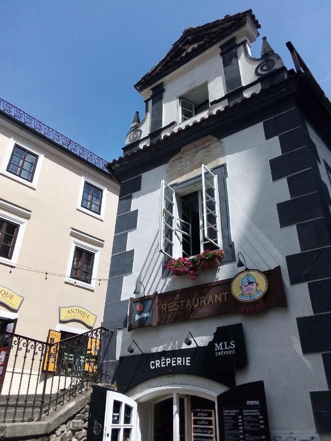 U Lipna, Pro Cyklisty, Motorkare Appartement